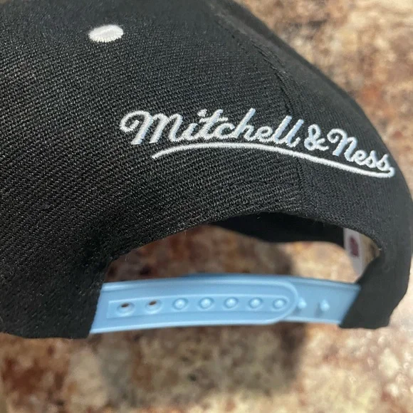 NBA Houston Rockets hat - Picture 5 of 7